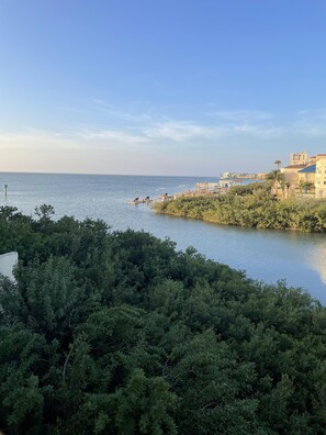Gorgeous Bay Views!