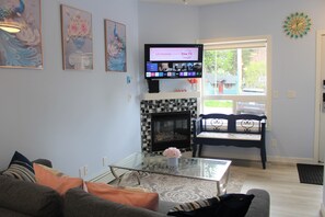 Smart TV & Fire place