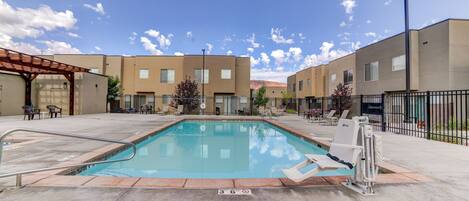 Entrada at Moab's Huge Pool, Spa, and Outdoor Entertaining Area!