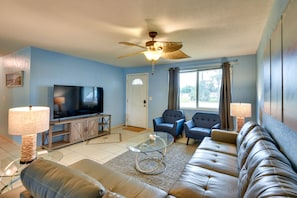 Living Room | Free WiFi | Central Heating & A/C | Ceiling Fans | 1,180 Sq Ft