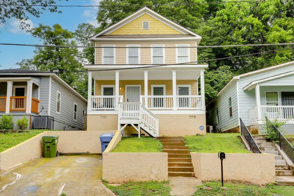 Atlanta Vacation Rental | 1,362 Sq Ft | 4BR | 2.5BA | Stairs Required