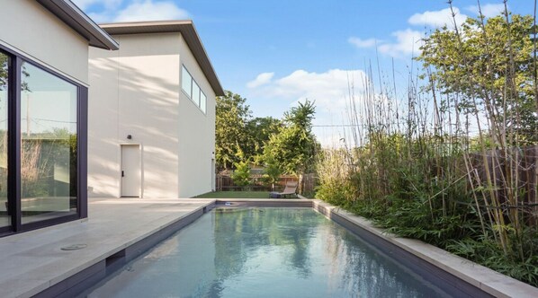 Stunning pool in the heart of Austin