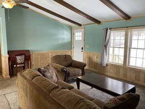 Hilltop Cottage Living Area