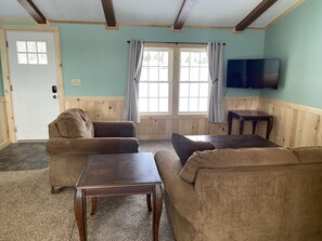 Hilltop Cottage Living Area