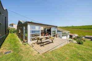 The Billy Shed, Eype: Beautiful views all around this property