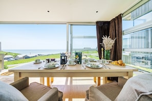 The Billy Shed, Eype: Dining area with seating for up to five guests