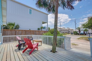 Front Deck Area Facing Gulf