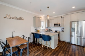 Kitchen bar counter with seating for 2