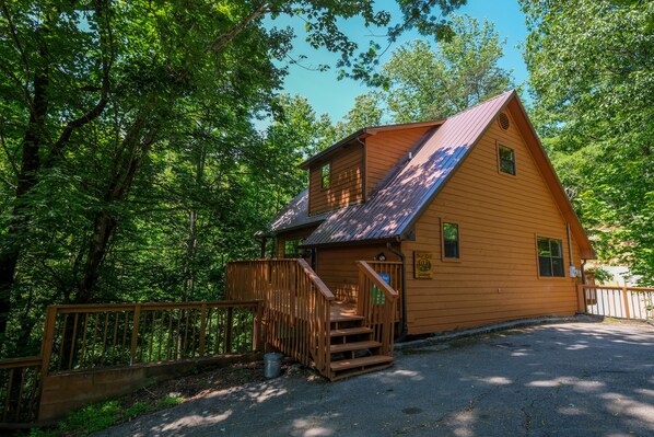 Exterior photo of cabin from driveway area - Exterior photo of cabin from driveway area