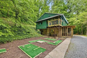 This place is a hole in one!