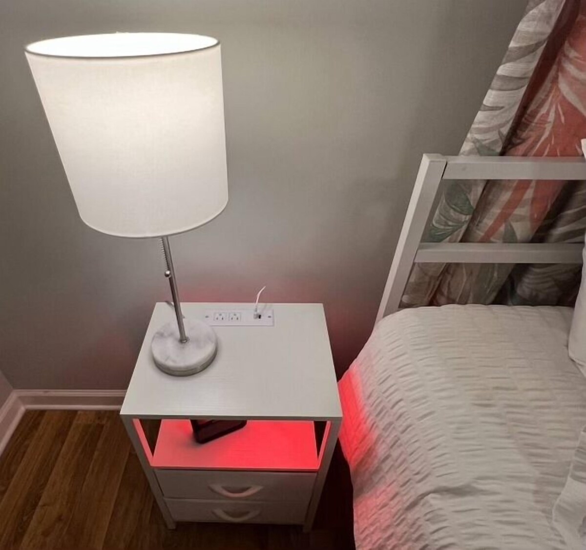 Minutes to MarshWalk, beach & golf! Free park pass! Two king beds!