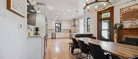 Spacious dining and kitchen