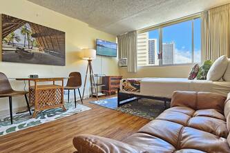 Calm & Quiet New Waikiki Studio