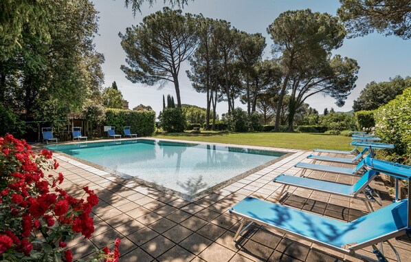 pool