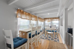 Entrance hallway into breakfast nook