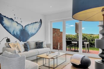 Friedlich und Hell: Die 2023 Fertiggestellte Doppelhaushälfte mit Ihren ca