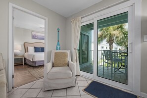24 Tradewinds-12