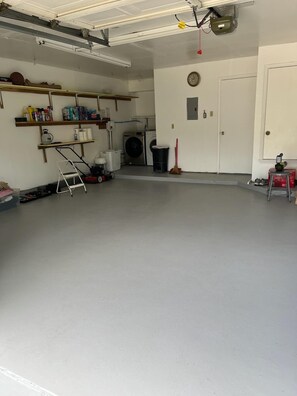 garage 
