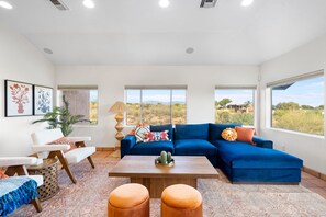 Upstairs Living Room with 360 views