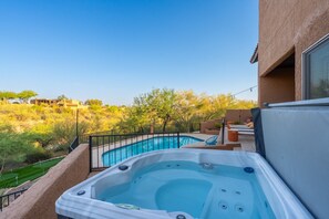 Hot Tub Overlooking the Pool 