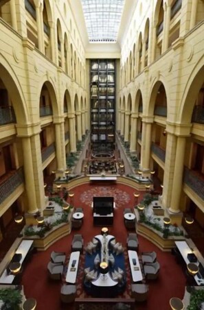 Banquet hall