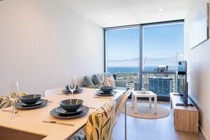 Dinning area with 4 seat 
