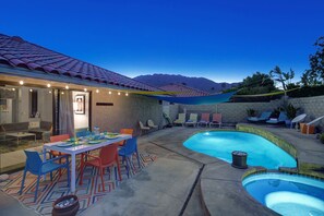 NIGHT PATIO TABLE