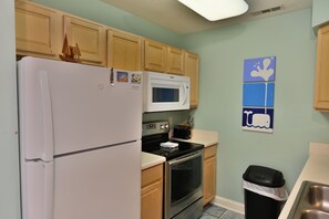 Full kitchen