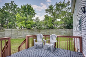 Deck | Cornhole | Pet Friendly