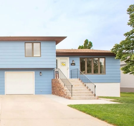 One car garage for guest use