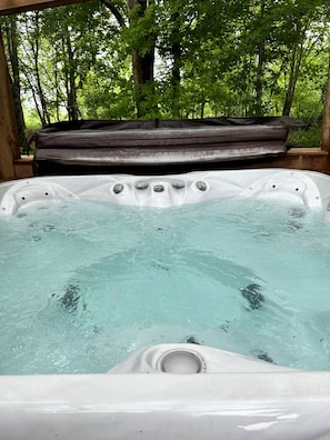 Bain à remous extérieur