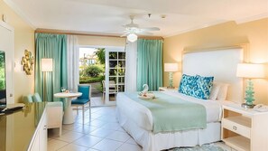 Unit with 1 King size bed. Exact unit will be assigned upon arrival. Views, colors and decor may vary.