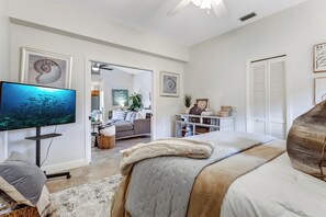 Bedroom #2- Queen Bed
