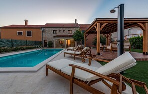 pool