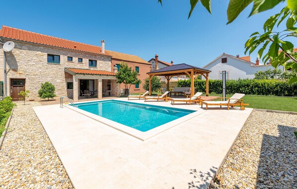 pool