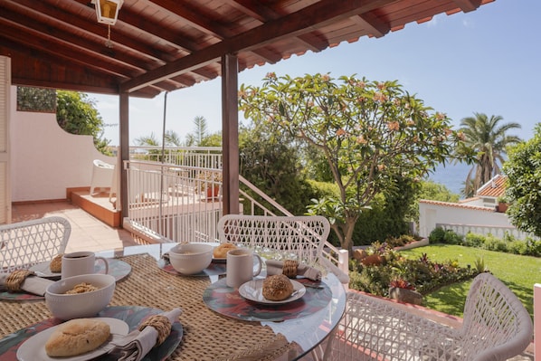 Balcon avec vue sur le jardin