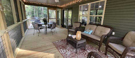 Screened in porch with open deck for grilling (gas grill provided)