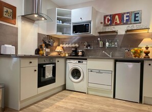 Fully equipped Kitchen, cooker, microwave, washing machine, dishwasher, fridge