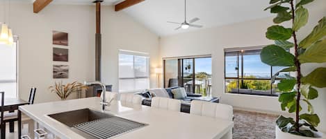 Open plan kitchen / lounge area