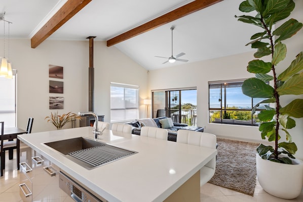 Open plan kitchen / lounge area