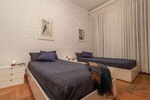 Schlafzimmer 2