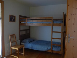 Picture 4