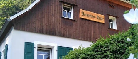 Arnsteiner Hütte