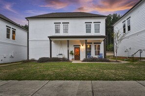 Step inside the southern charm of Big Daddy's, a beautiful two-story, four-bedroom Mississippi-themed home.