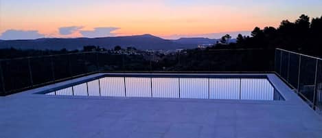 Sunrise over pool & terrace
