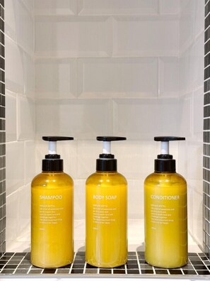 Bathroom amenities