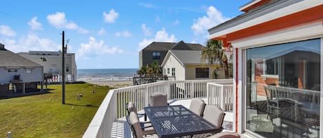 Outdoor Dining with Gulf Views