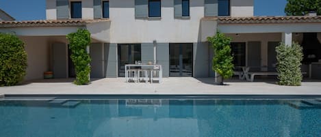 Villa Beaumont with Heated Pool and Air Conditioning - Malaucène