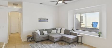 Lake Havasu City Vacation Rental | 3BR | 2BA | Step-Free Access | 1,100 Sq Ft