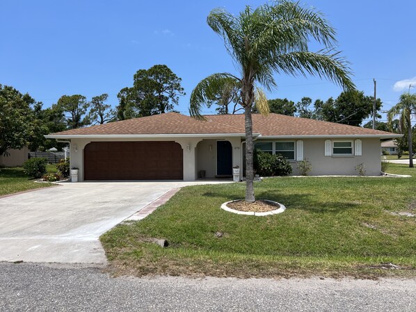 Welcome to Crane Road, your vacation home in Venice, Florida!